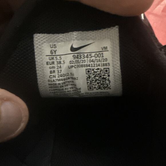 Size 6 (GS) - Nike Air Max 270 Low Triple Black - 943345-001 - Picture 8 of 8